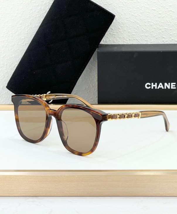 Picture of Chrome Hearts Sunglasses _SKUfw66635041fw
